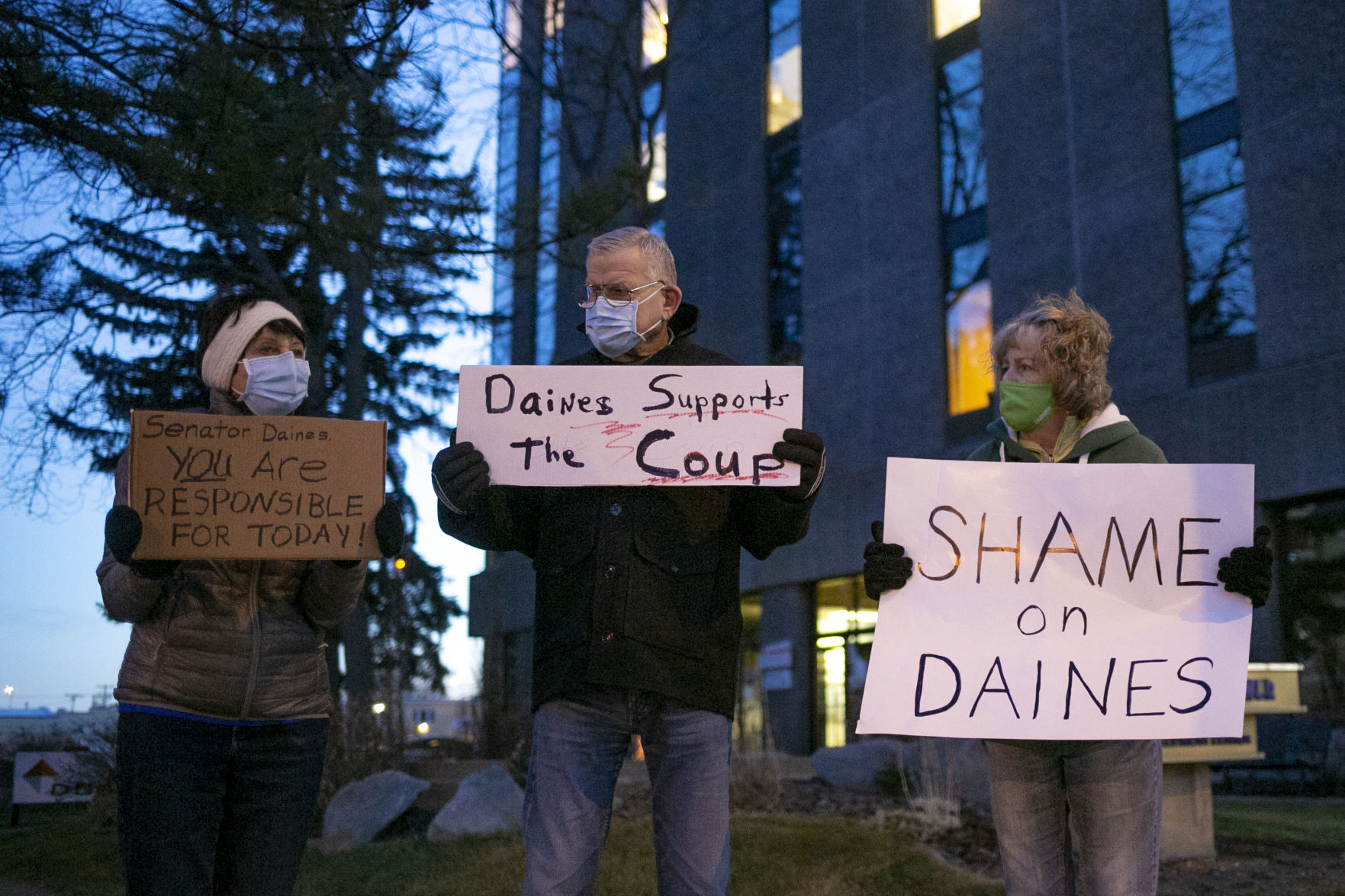 Daines counterprotesters